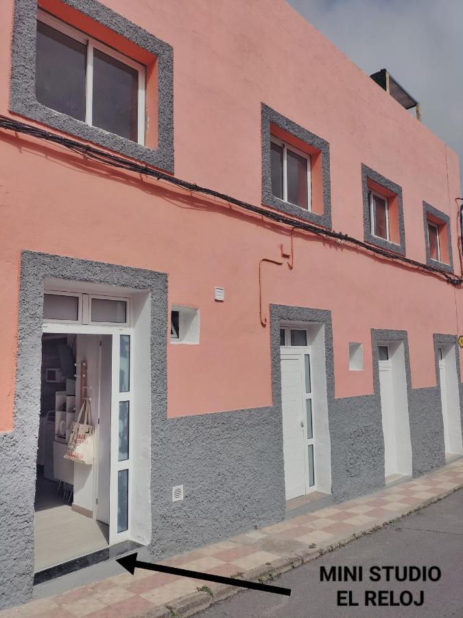 Mini Estudio El Reloj San Nicolas Exterior photo